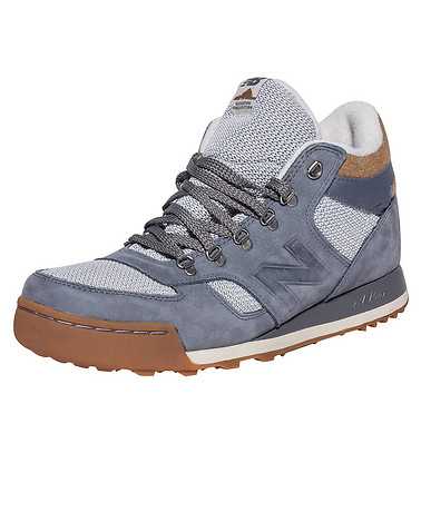 NEW BALANCE MENS Grey Footwear / Sneakers