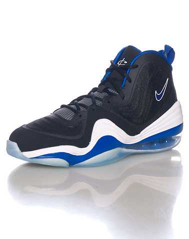 NIKE BOYS Black Footwear / Sneakers