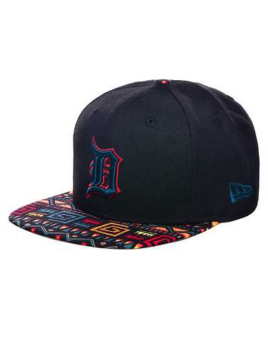 NEW ERA MENS Black Accessories / Caps Snapback One Size