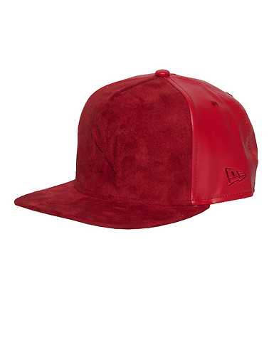 NEW ERA MENS Red Accessories / Caps Snapback One Size