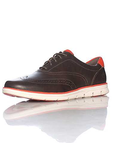 TIMBERLAND MENS Brown Footwear / Casual 10