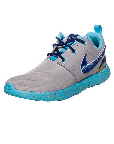 NIKE BOYS Grey Footwear / Sneakers 2Y