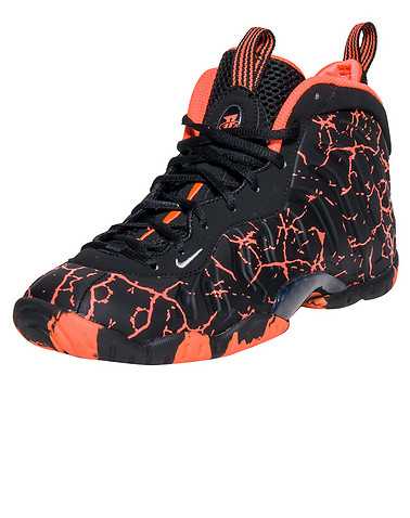 NIKE BOYS Black Footwear / Sneakers 4Y
