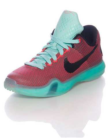 NIKE BOYS Multi-Color Footwear / Sneakers 6Y