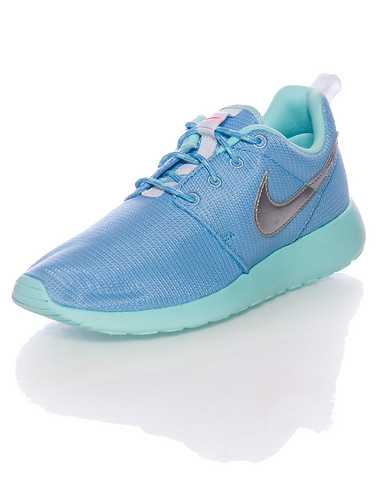NIKE GIRLS Medium Blue Footwear / Running 4Y