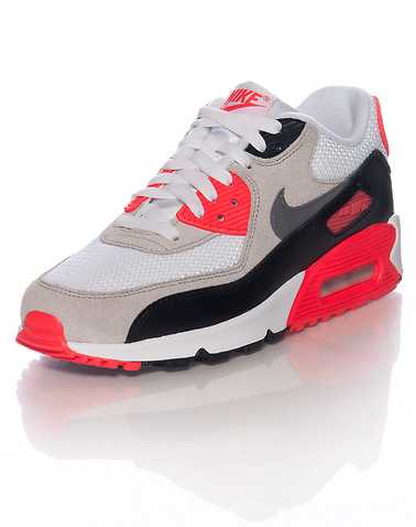 NIKE BOYS Multi-Color Footwear / Sneakers