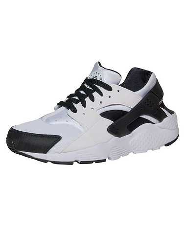 NIKE BOYS White Footwear / Sneakers