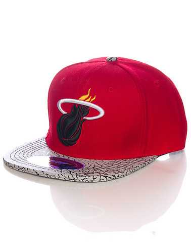 PRO STANDARD MENS Red Accessories / Caps Snapback One Size