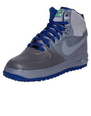 NIKE BOYS Grey Footwear / Sneakers