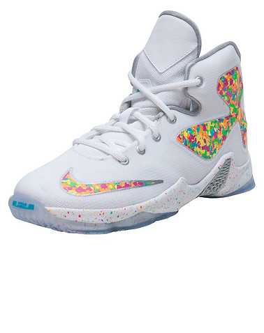 NIKE BOYS White Footwear / Sneakers