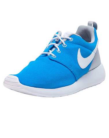 NIKE GIRLS Blue Footwear / Sneakers