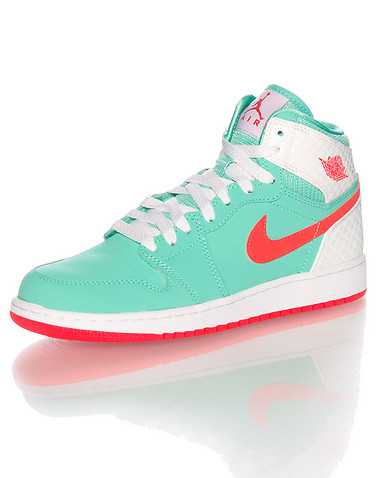 JORDAN GIRLS Medium Green Footwear / Basketball