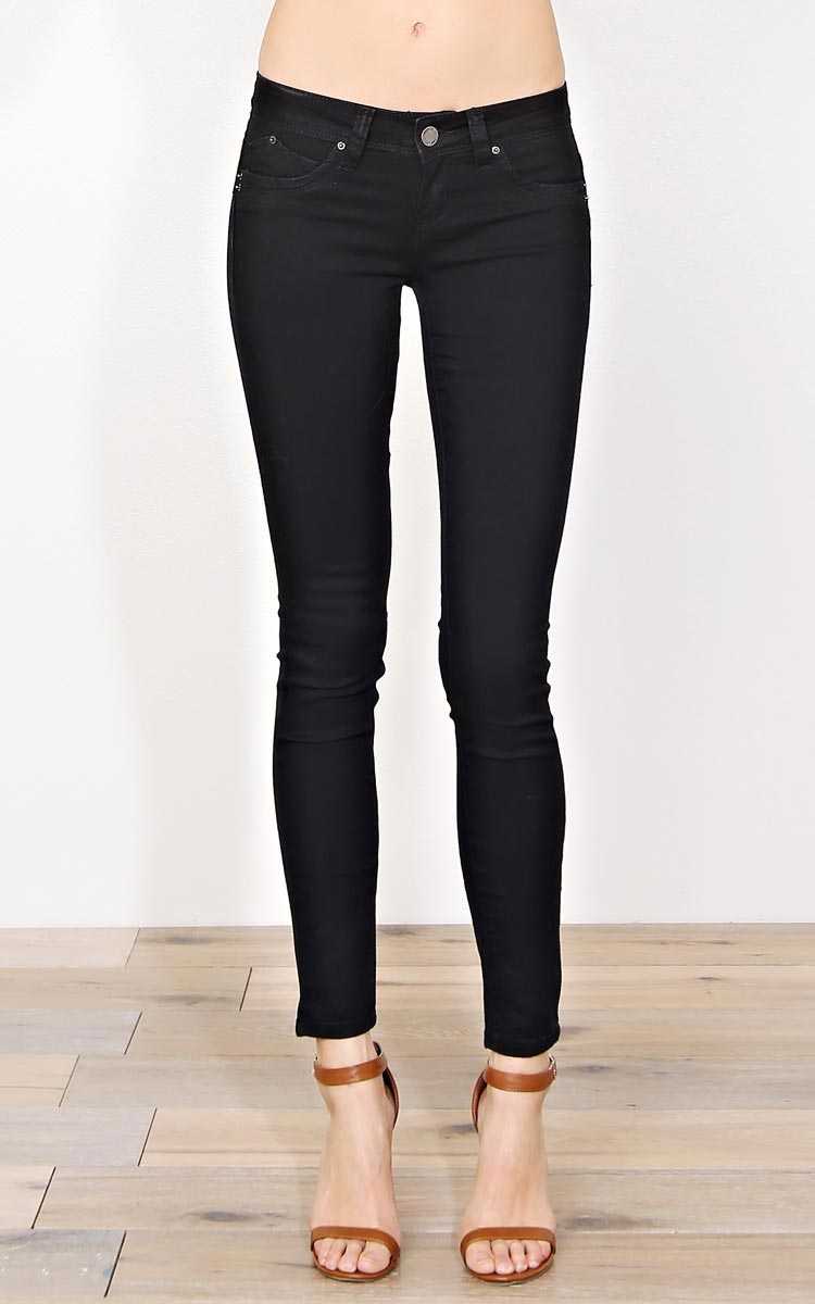 YMI Wanna Betta Butt Solid Black Jeggings - Black Denim in Size 7 by Styles For Less
