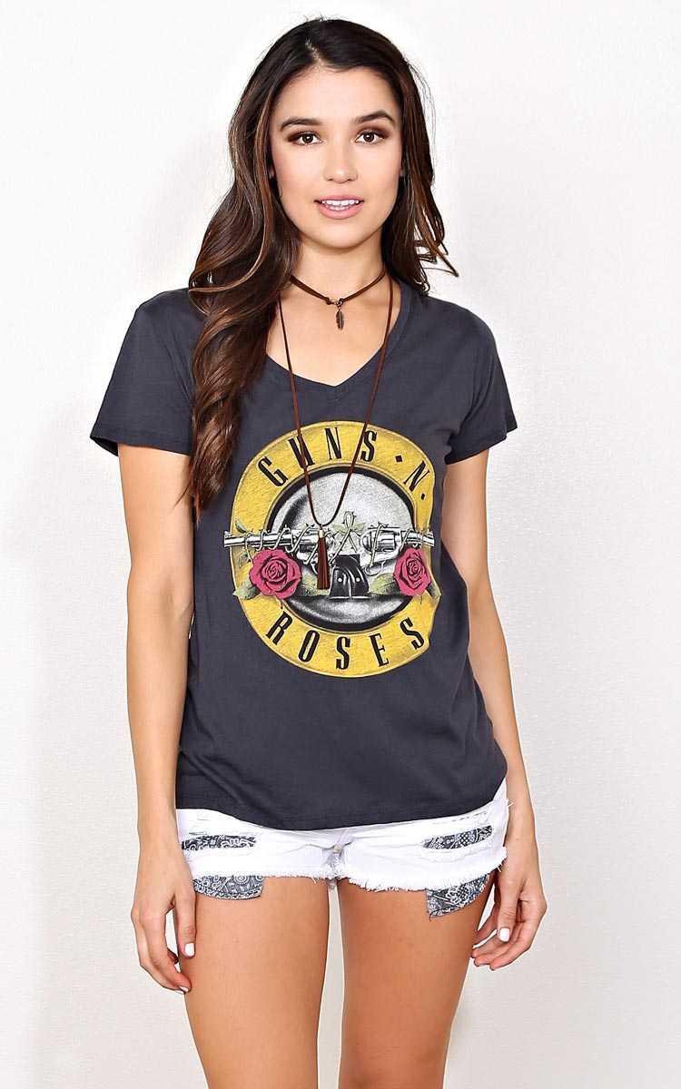 GUNS N ROSES V Neck Band Tee - LGE - Black in Size Large by Styles For Less