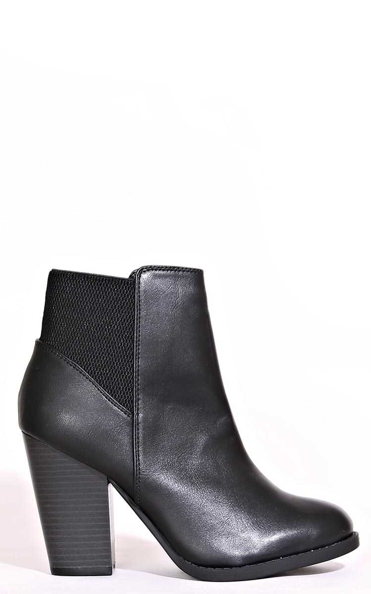 Step Out Ankle Boots - Black in Size 5.5 by Styles For Less