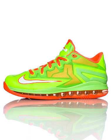NIKE BOYS Green Footwear / Sneakers