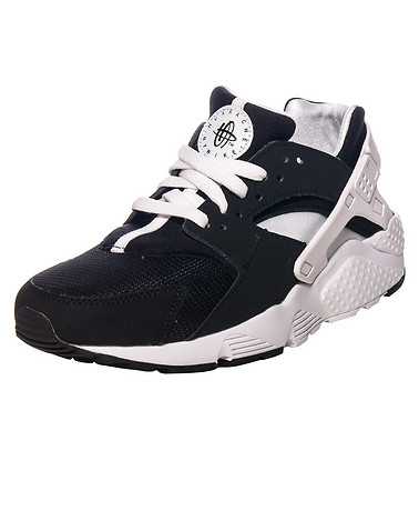 NIKE BOYS Black Footwear / Sneakers 4Y