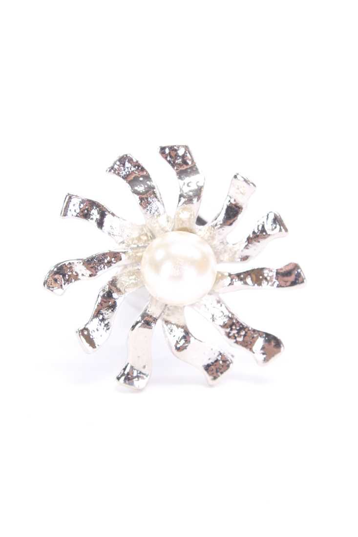 Silver High Polish Metal Floral Pearl Ring