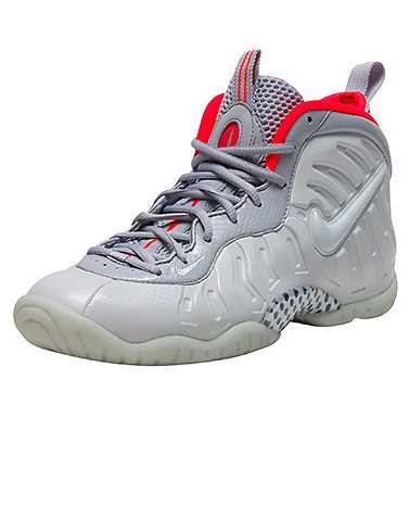 NIKE BOYS Silver Footwear / Sneakers