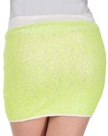 ESSENTIALS WOMENS Green Clothing / Skirts M
