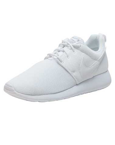 NIKE BOYS White Footwear / Sneakers