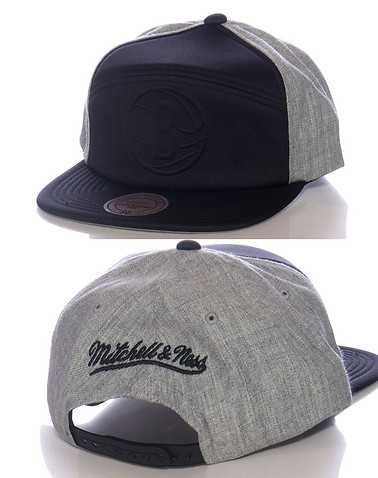 MITCHELL AND NESS MENS Black Accessories / Caps Snapback ONES