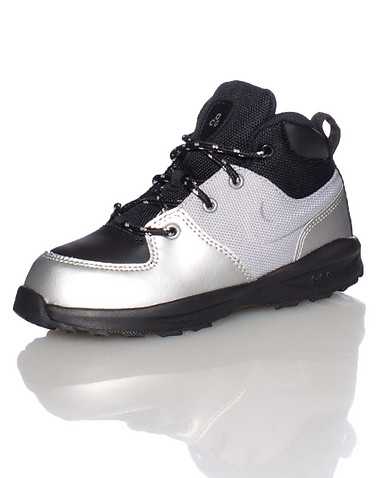 NIKE BOYS Multi-Color Footwear / Boots 4C
