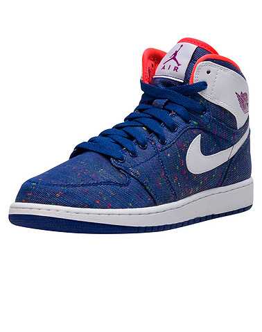 JORDAN BOYS Blue Footwear / Sneakers