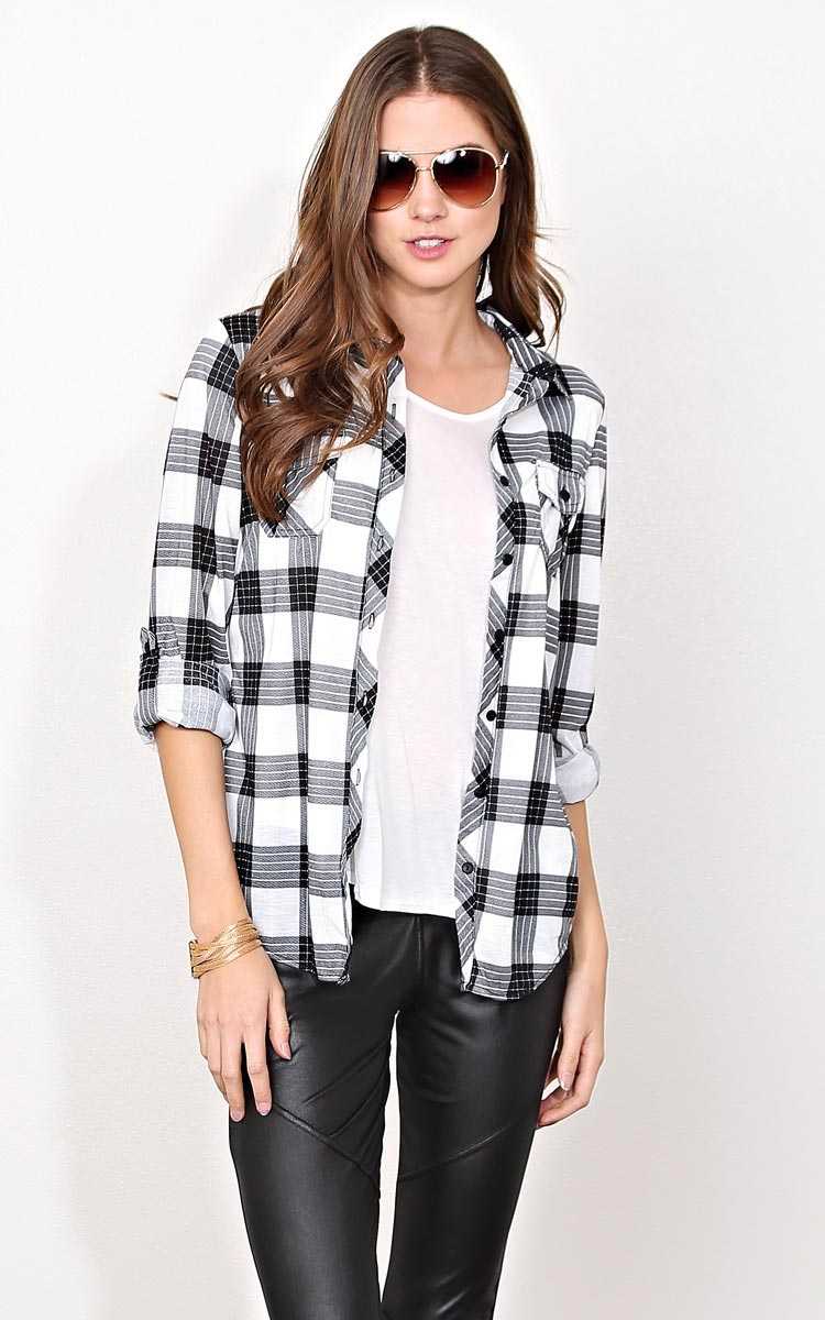 Suburban Noise Knit Plaid Top - MED - Black/White in Size Medium by Styles For Less