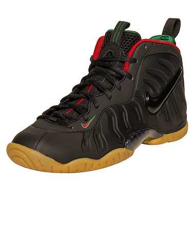NIKE BOYS Black Footwear / Sneakers 6Y