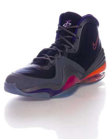 NIKE BOYS Grey Footwear / Sneakers