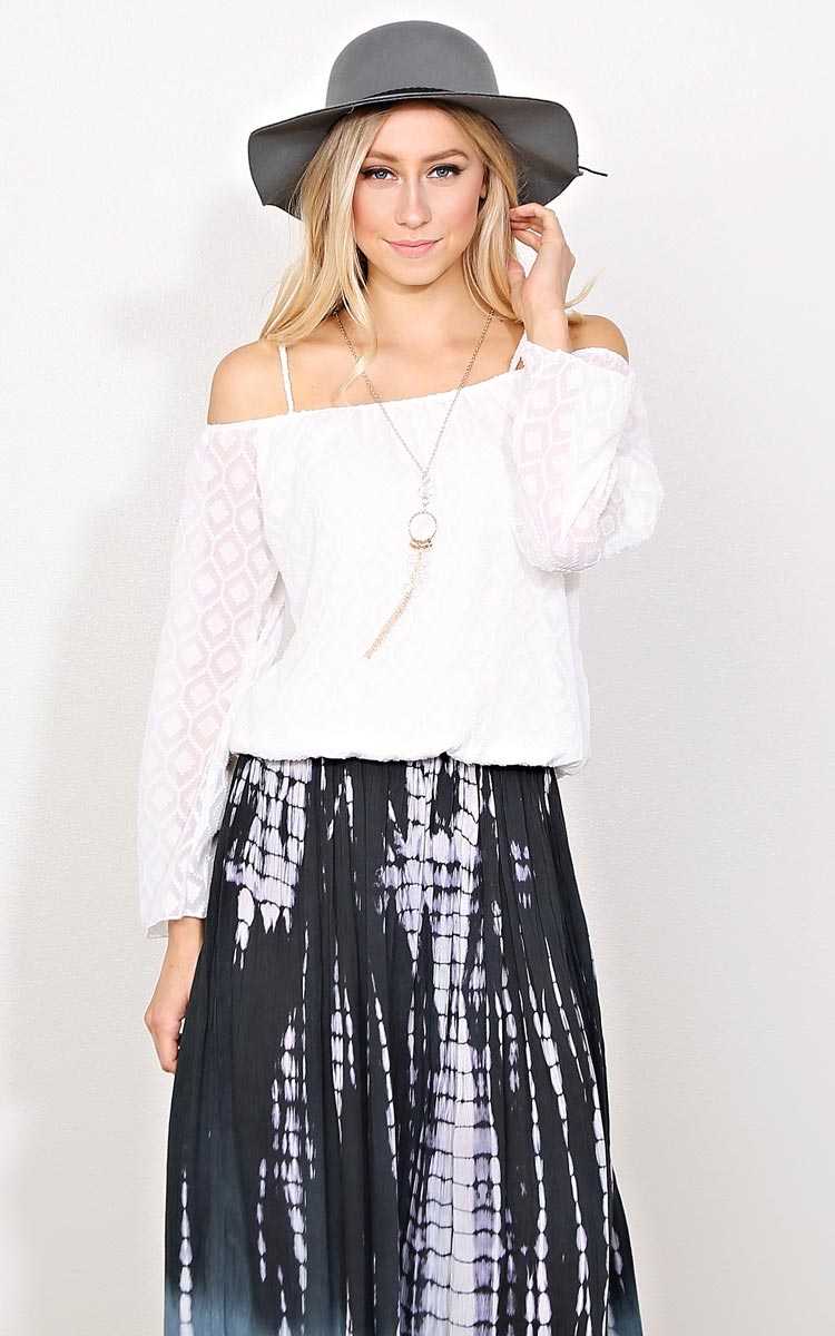 Gianna Cold Shoulder Necklace Top - - White in Size by Styles For Less