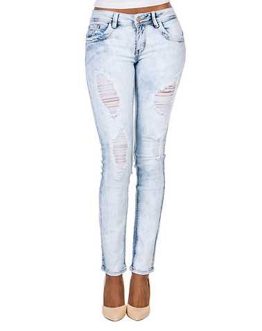 ESSENTIALS WOMENS Medium Blue Clothing / Jeans 3