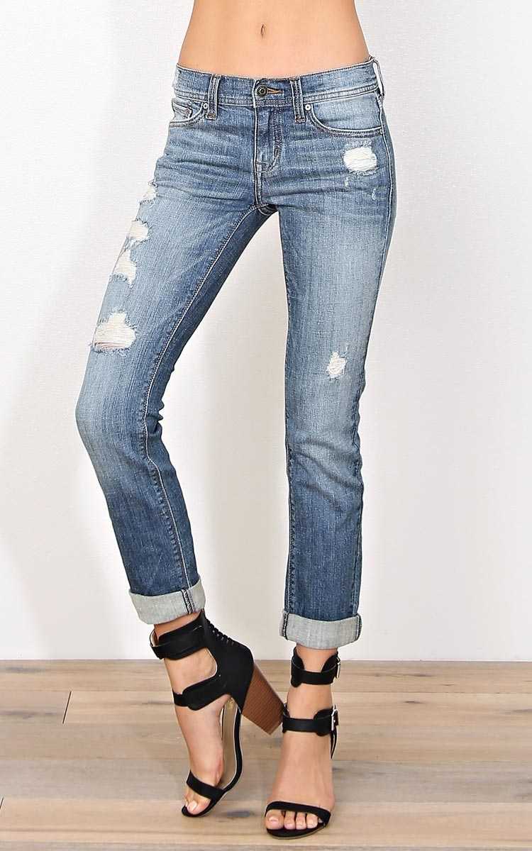 Leslie Denim Skinny Jeans - Med Destroyed in Size 9 by Styles For Less