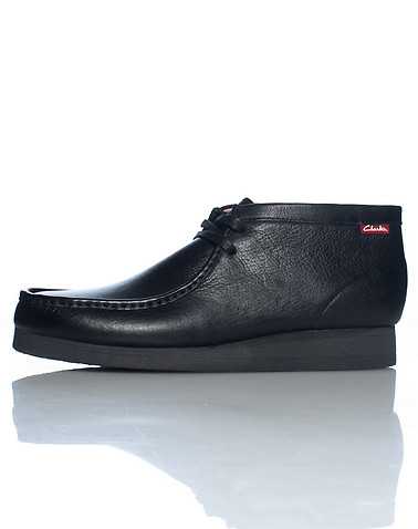 CLARKS MENS Black Footwear / Casual 8.5