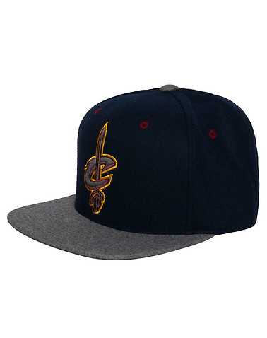 MITCHELL AND NESS MENS Navy Accessories / Caps Snapback ONES