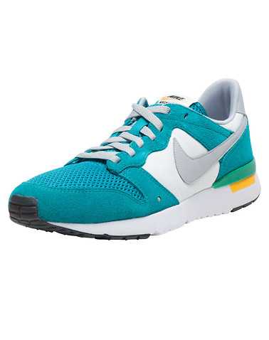 NIKE MENS Medium Blue Footwear / Sneakers