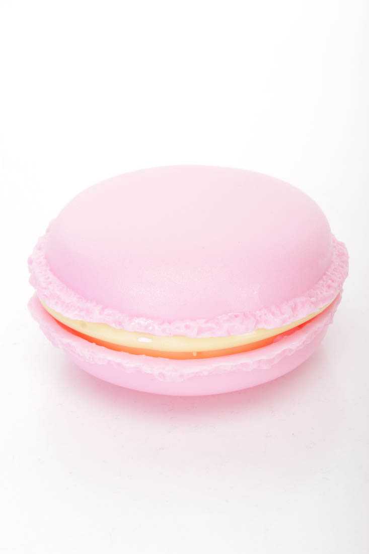 Pink Two Tone Plastic Macaroon Compartment