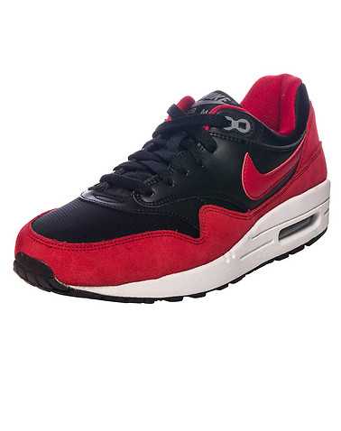 NIKE BOYS Black Footwear / Sneakers