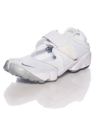 NIKE SPORTSWEAR WOMENS White Footwear / Sneakers 8