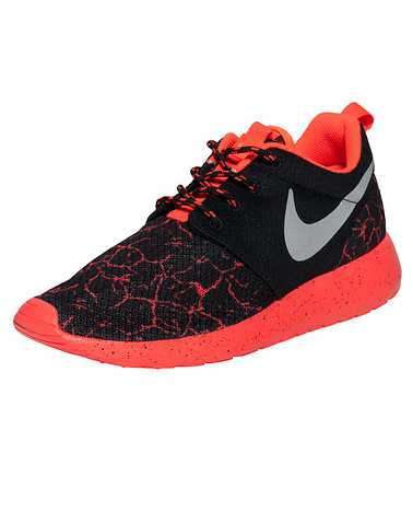NIKE BOYS Black Footwear / Sneakers