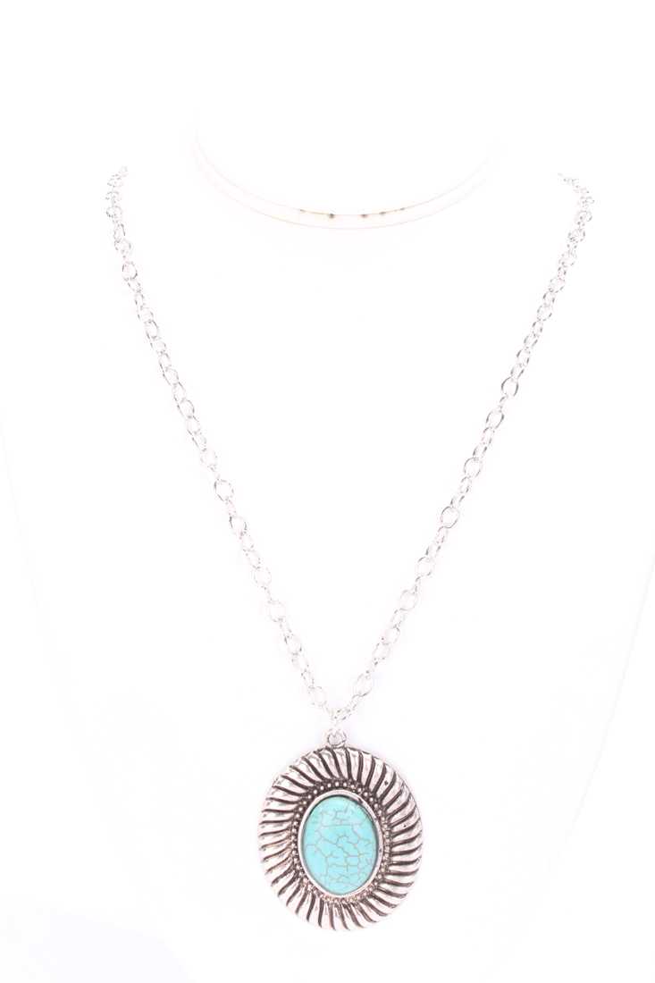 Silver Thin Chain Link Centered Detailed Pendant Necklace