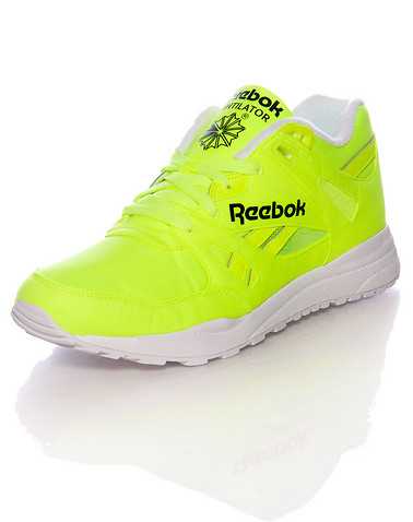 REEBOK MENS Yellow Footwear / Sneakers 8.5