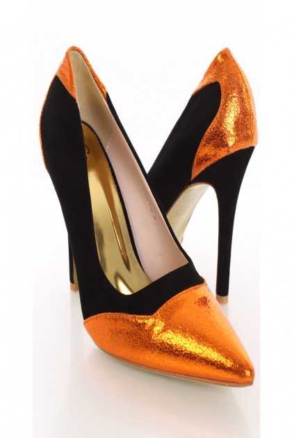 Black Crinkled Metallic Pointed Pump Heels