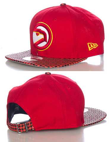 NEW ERA MENS Red Accessories / Caps Snapback 0