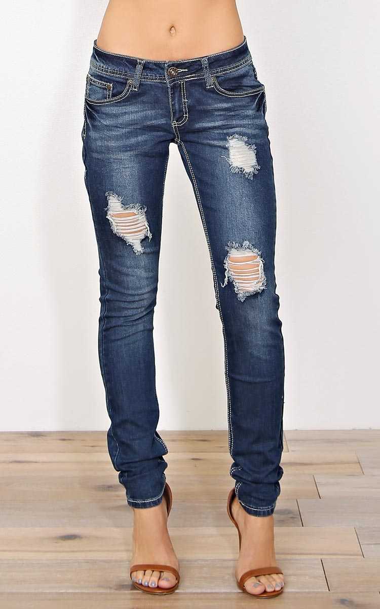 Isabelle Distressed Denim Skinny Jeans - Dk Destroyed in Size 7 by Styles For Less