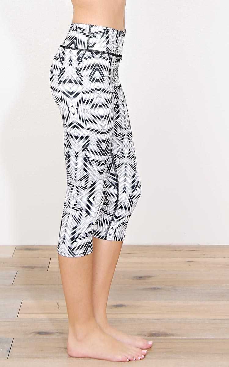 Going Places Performance Leggings - XLGE - White/Black in Size X-Large by Styles For Less