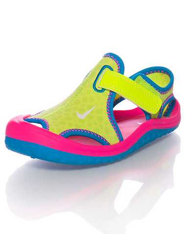 NIKE GIRLS Multi-Color Footwear / Sandals