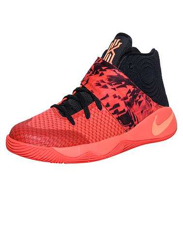 NIKE BOYS Medium Red Footwear / Sneakers