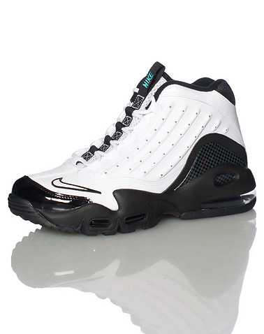 NIKE BOYS White Footwear / Sneakers